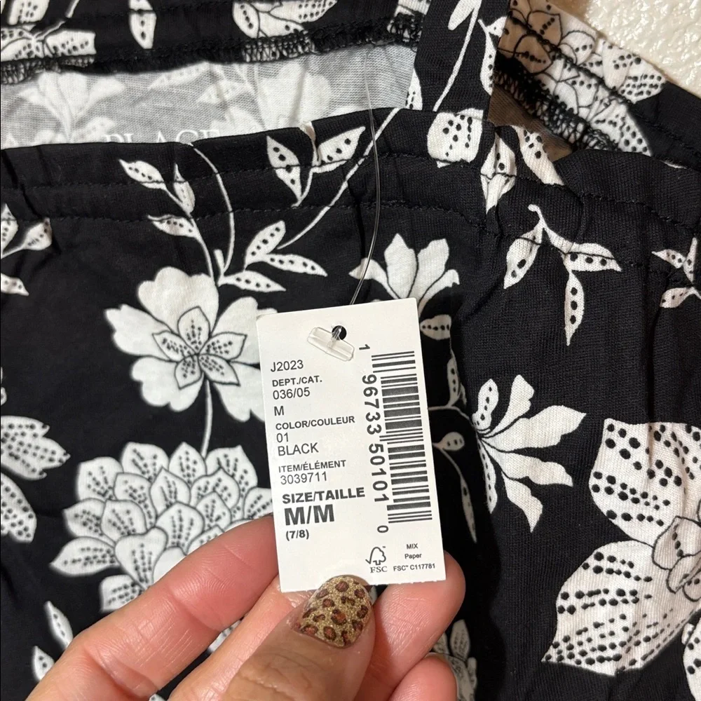 NWT The Children’s Place 100% Cotton Black & White Floral Tank Size Medium 7/8